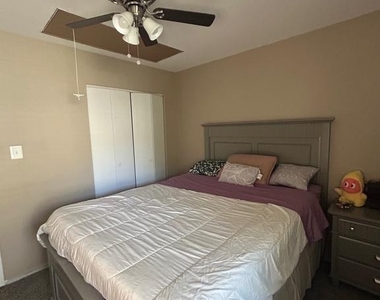 7804 Harrowgate Circle - Photo Thumbnail 12