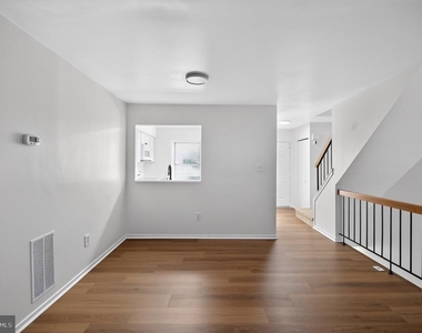 10313 Bridgetown Place - Photo Thumbnail 8