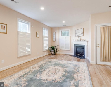 8320 Dockray Court - Photo Thumbnail 29