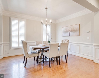 8320 Dockray Court - Photo Thumbnail 8