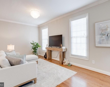 8320 Dockray Court - Photo Thumbnail 5