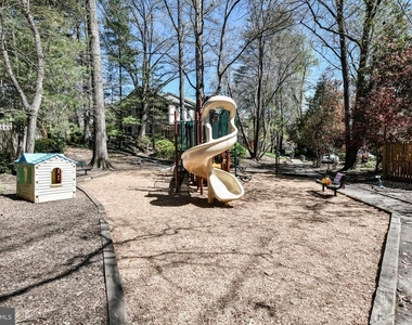 2407 Alsop Court - Photo Thumbnail 37
