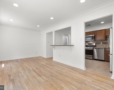 2407 Alsop Court - Photo Thumbnail 12