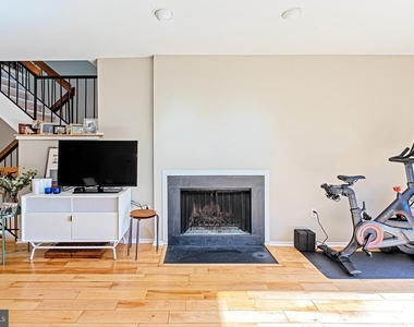 11502 Sunder Court - Photo Thumbnail 7