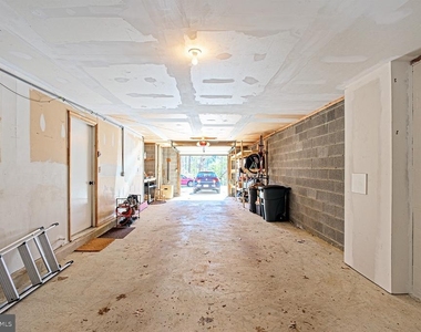 11502 Sunder Court - Photo Thumbnail 40