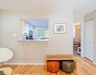 11502 Sunder Court - Photo Thumbnail 14