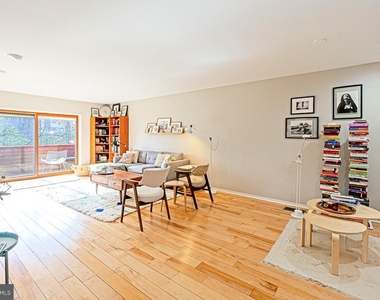 11502 Sunder Court - Photo Thumbnail 3