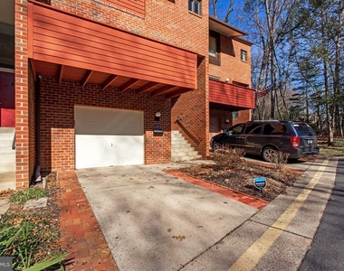 11502 Sunder Court - Photo Thumbnail 43