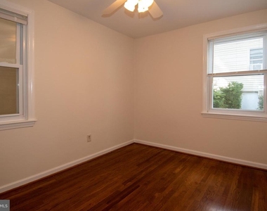 6733 Gouthier Road - Photo Thumbnail 19
