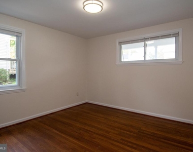 6733 Gouthier Road - Photo Thumbnail 17