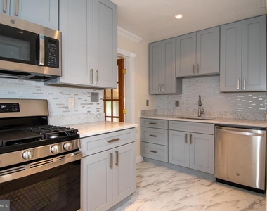 6733 Gouthier Road - Photo Thumbnail 7