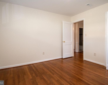 6733 Gouthier Road - Photo Thumbnail 16