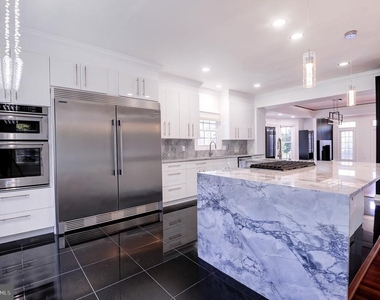 1628 Great Falls Street - Photo Thumbnail 16