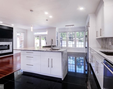 1628 Great Falls Street - Photo Thumbnail 13