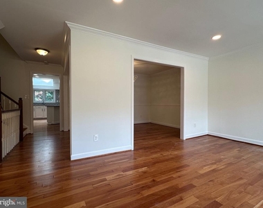 6809 Mclean Province Circle - Photo Thumbnail 4