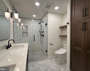 6809 Mclean Province Circle - Photo Thumbnail 9