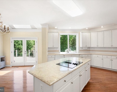 10243 Brittenford Drive - Photo Thumbnail 20