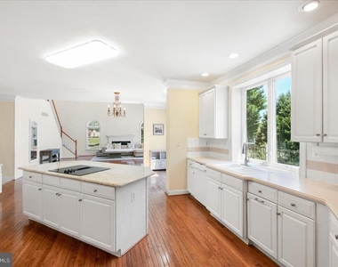 10243 Brittenford Drive - Photo Thumbnail 21