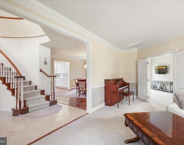 10243 Brittenford Drive - Photo Thumbnail 10