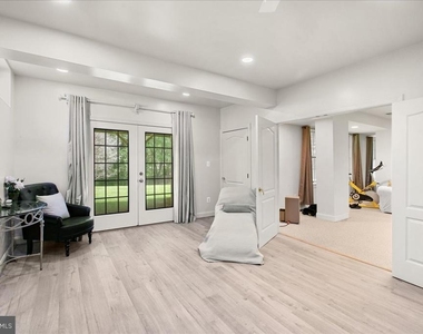 10243 Brittenford Drive - Photo Thumbnail 51