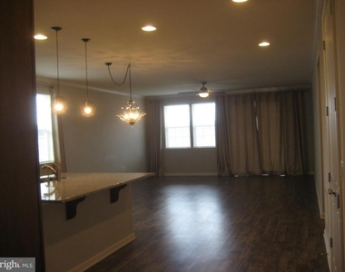 143 Westchester Drive - Photo Thumbnail 12