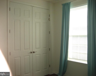 143 Westchester Drive - Photo Thumbnail 10