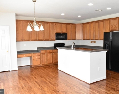 1310 Walker Drive - Photo Thumbnail 6