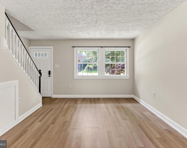 104 W Annandale Road - Photo Thumbnail 4