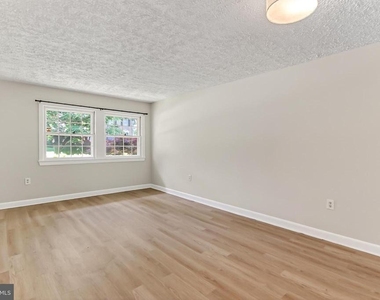 104 W Annandale Road - Photo Thumbnail 5