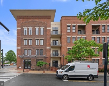 181 E Reed Avenue - Photo Thumbnail 33