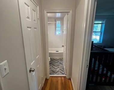 222 N George Mason Drive - Photo Thumbnail 10