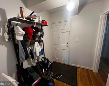 222 N George Mason Drive - Photo Thumbnail 4