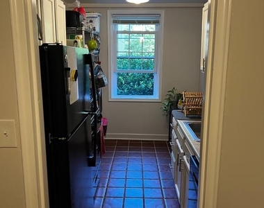 222 N George Mason Drive - Photo Thumbnail 2