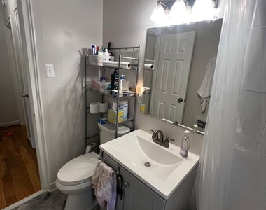 222 N George Mason Drive - Photo Thumbnail 9