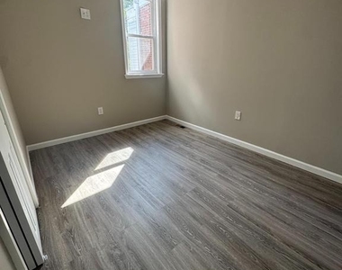 6018 Ross Street - Photo Thumbnail 9