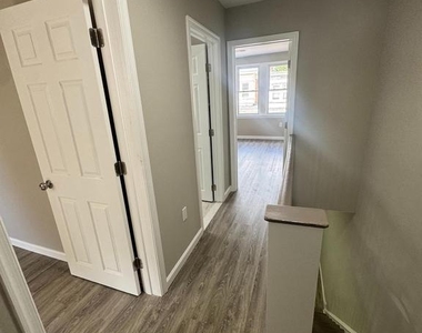 6018 Ross Street - Photo Thumbnail 8
