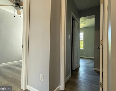 27 E Rittenhouse Street - Photo Thumbnail 9