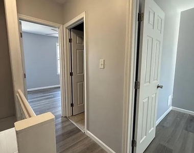 27 E Rittenhouse Street - Photo Thumbnail 16
