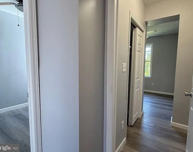 27 E Rittenhouse Street - Photo Thumbnail 8