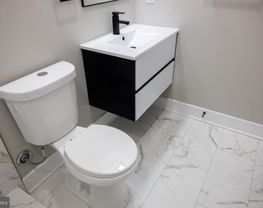 1201 Lindley Avenue - Photo Thumbnail 15