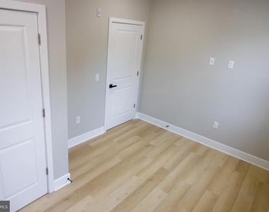 1201 Lindley Avenue - Photo Thumbnail 19