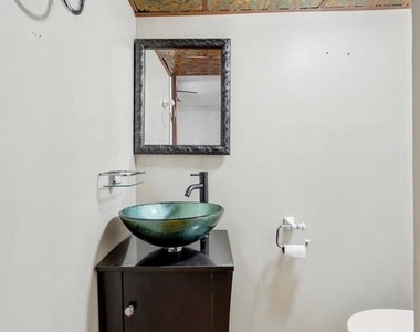 1640 S 13th Street - Photo Thumbnail 5