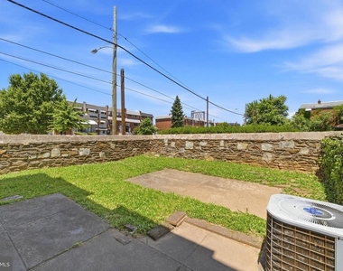 1135 W Thompson Street - Photo Thumbnail 21