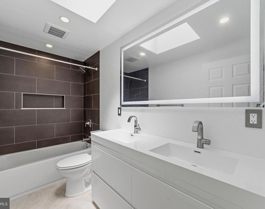 1135 W Thompson Street - Photo Thumbnail 13