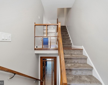 1135 W Thompson Street - Photo Thumbnail 18