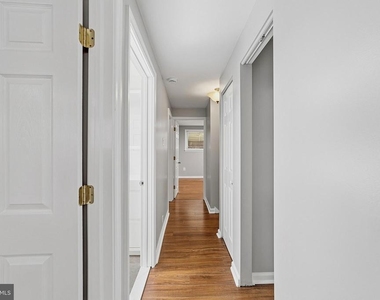 1135 W Thompson Street - Photo Thumbnail 14