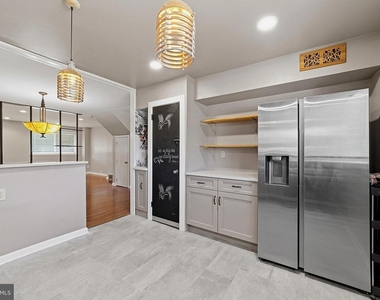 1135 W Thompson Street - Photo Thumbnail 7