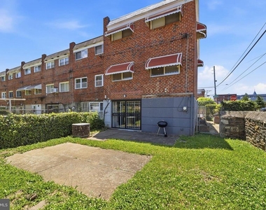 1135 W Thompson Street - Photo Thumbnail 20