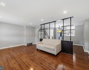 1135 W Thompson Street - Photo Thumbnail 4