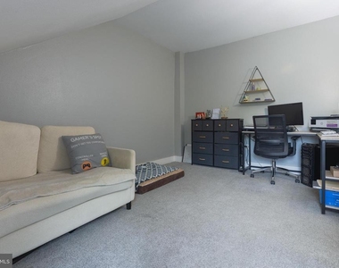 957 W 6th Street - Photo Thumbnail 21